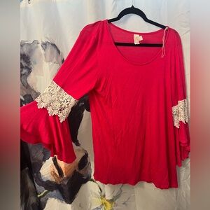 Boutique hot pink women’s flutter sleeve top. Fits L-XL